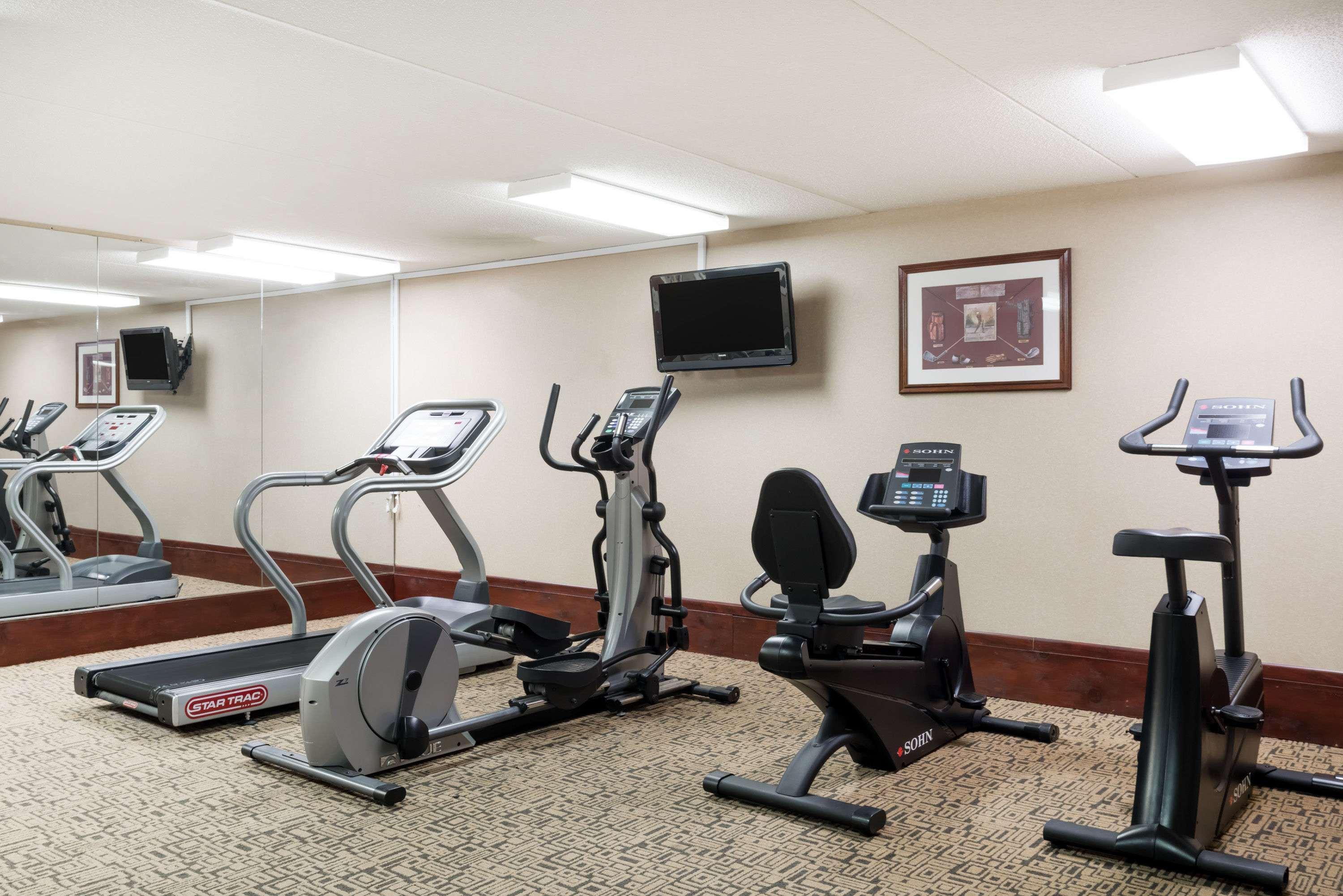Baymont By Wyndham Clarksville Northeast Екстер'єр фото