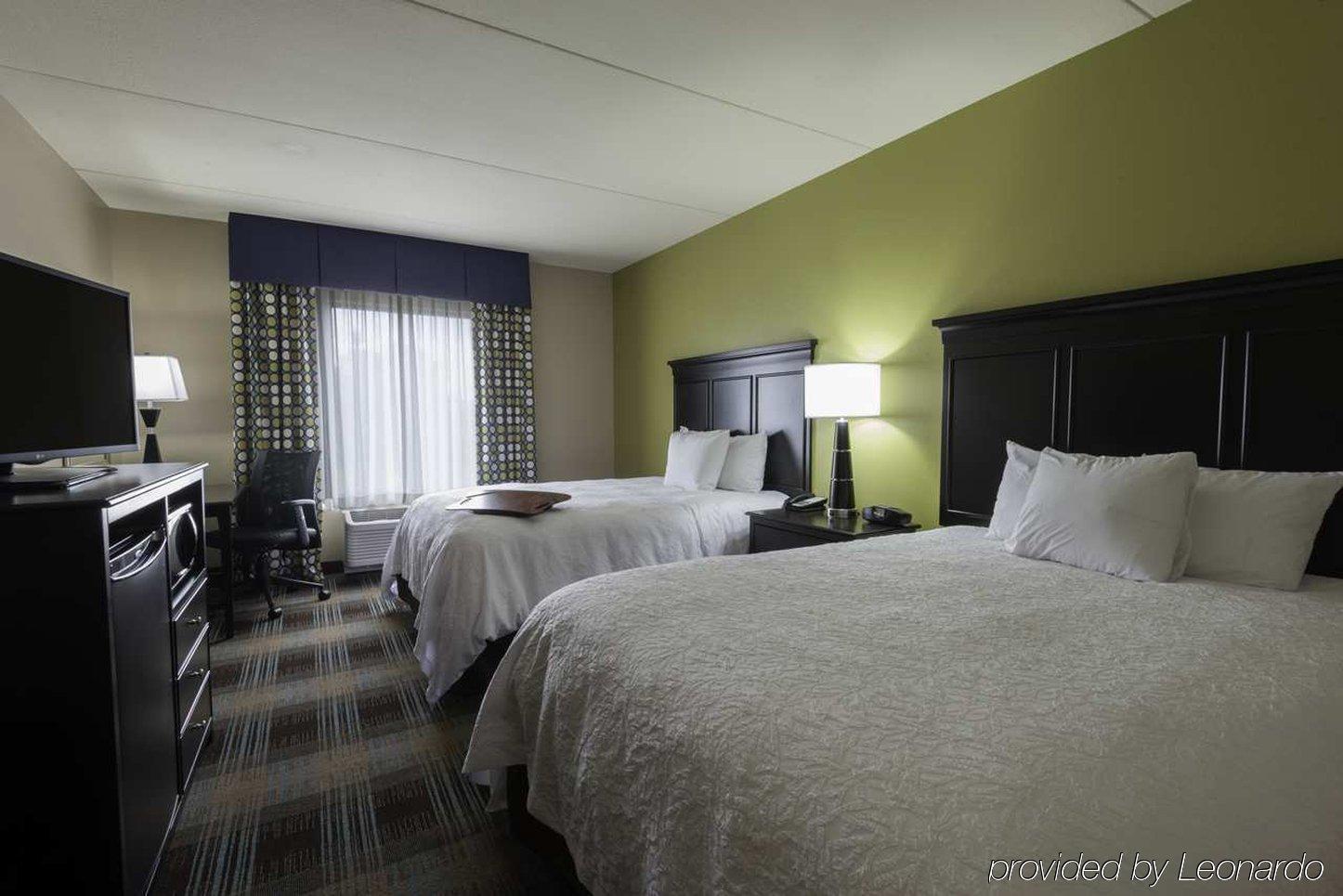Baymont By Wyndham Clarksville Northeast Екстер'єр фото